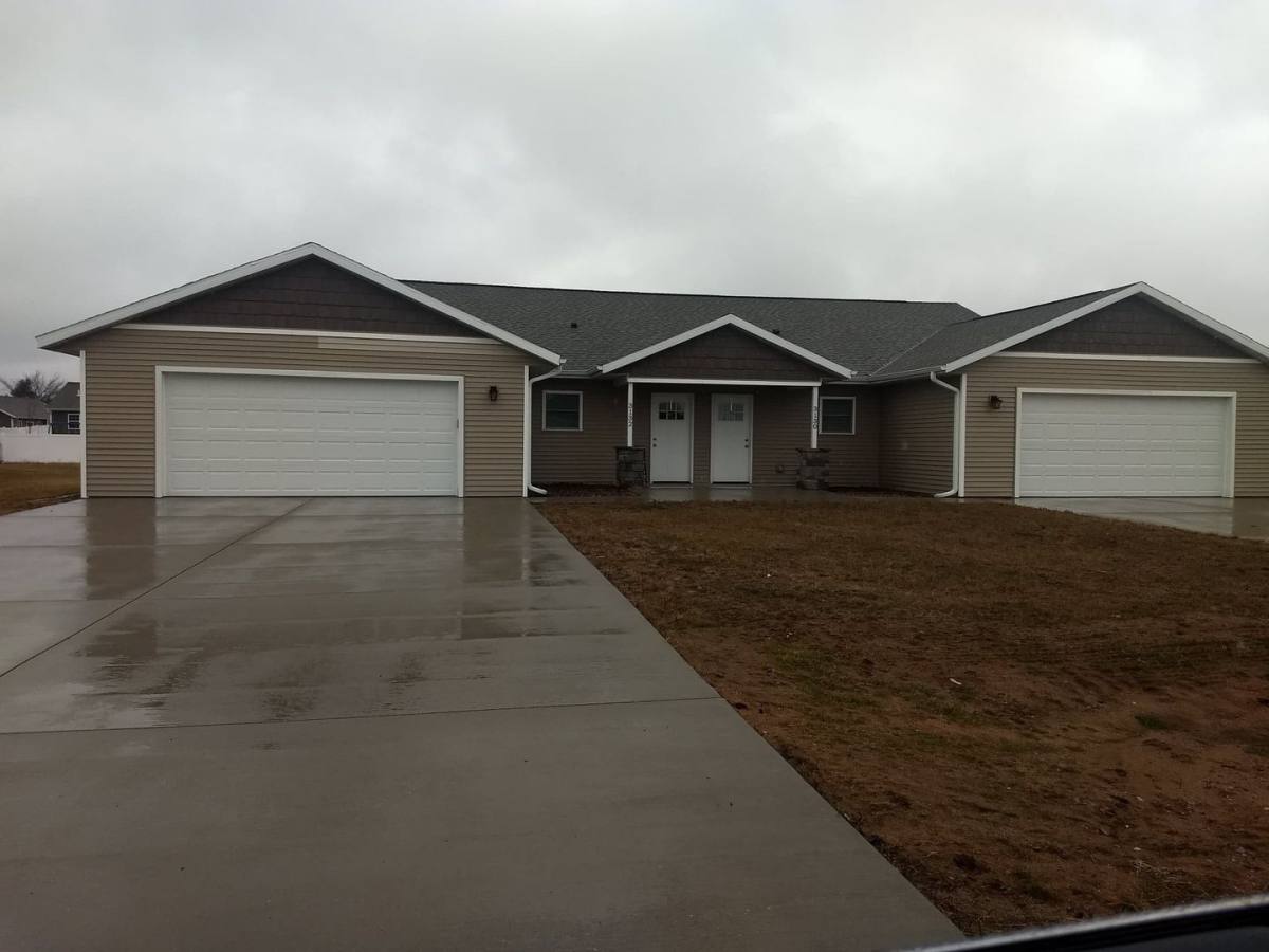Apartment for rent at 3130 3132 Barrington Place, Plover, WI 54467
