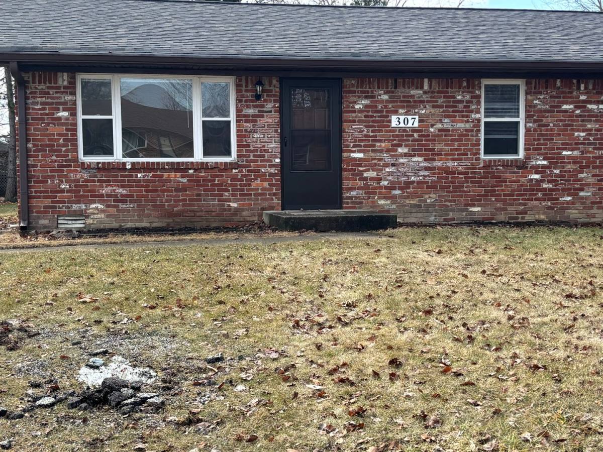 Apartment for rent at 307 Sunset Lane, Arcadia, IN 46030