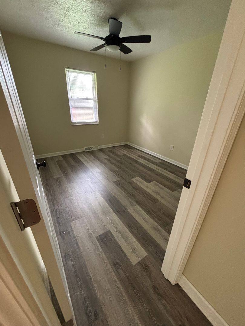 Apartment for rent at 307 Sunset Lane, Arcadia, IN 46030