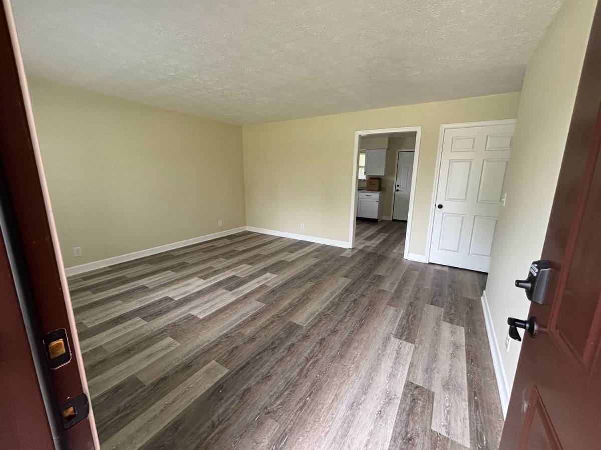 Apartment for rent at 307 Sunset Lane, Arcadia, IN 46030