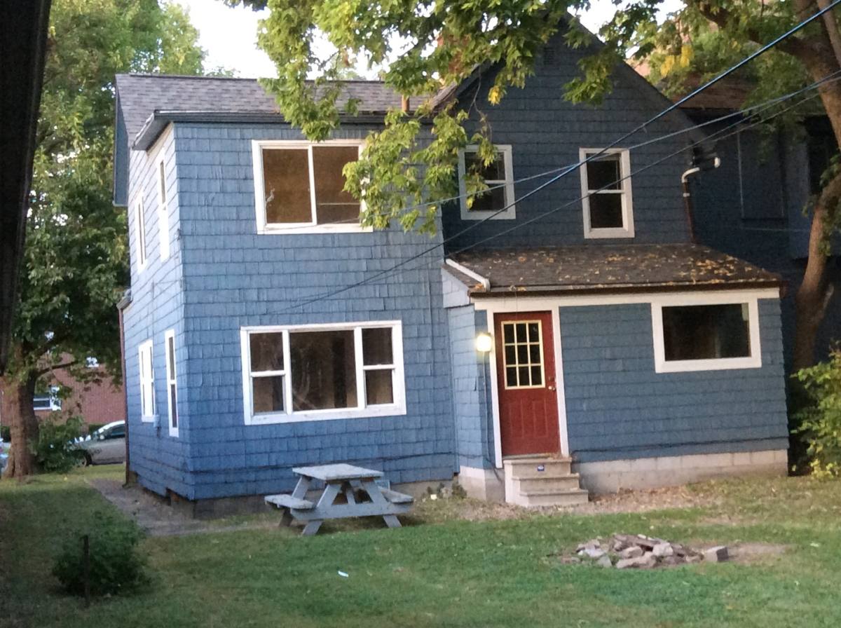 House for rent at 65 E Norwich, Columbus, OH 43201