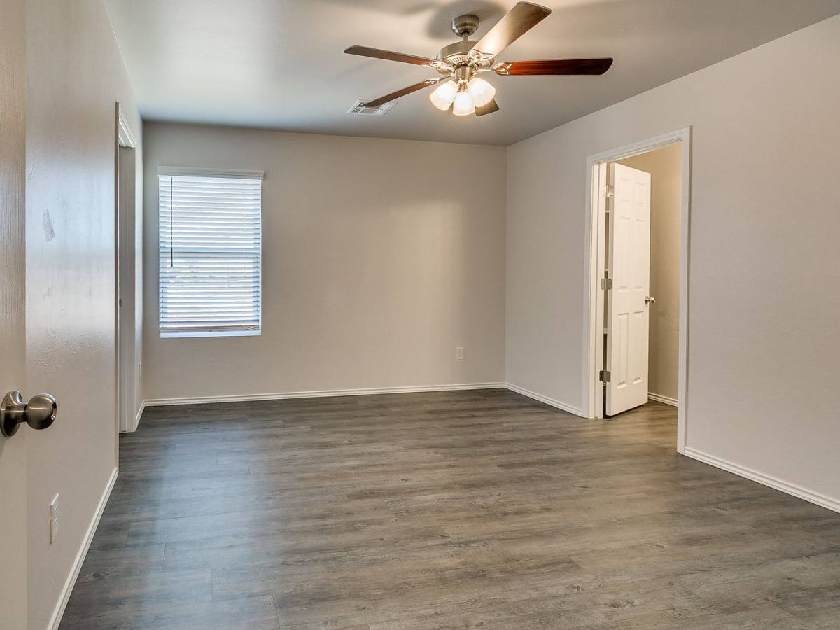 House for rent at 9513 Black Tail Circle, Yukon, OK 73099