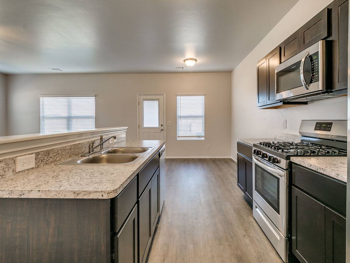 House for rent at 9513 Black Tail Circle, Yukon, OK 73099