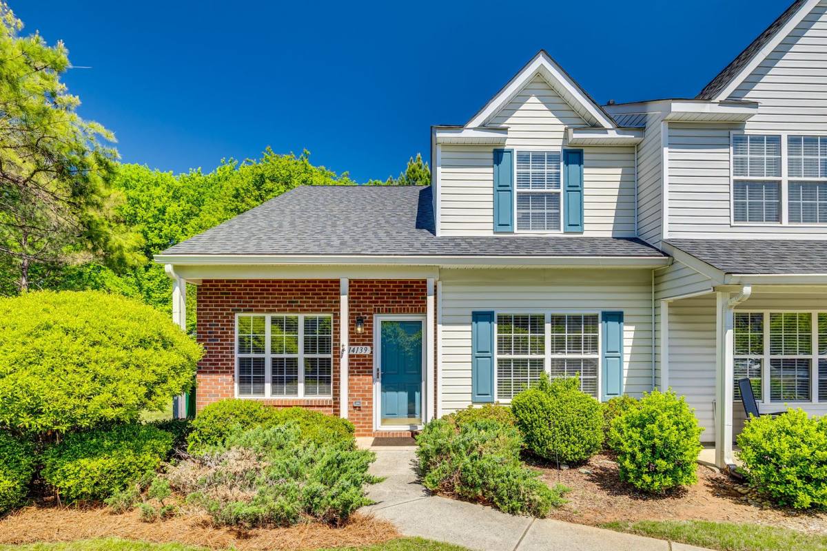 Townhouse for rent at 14139 Tranters Creek Lane, Charlotte, NC 28273
