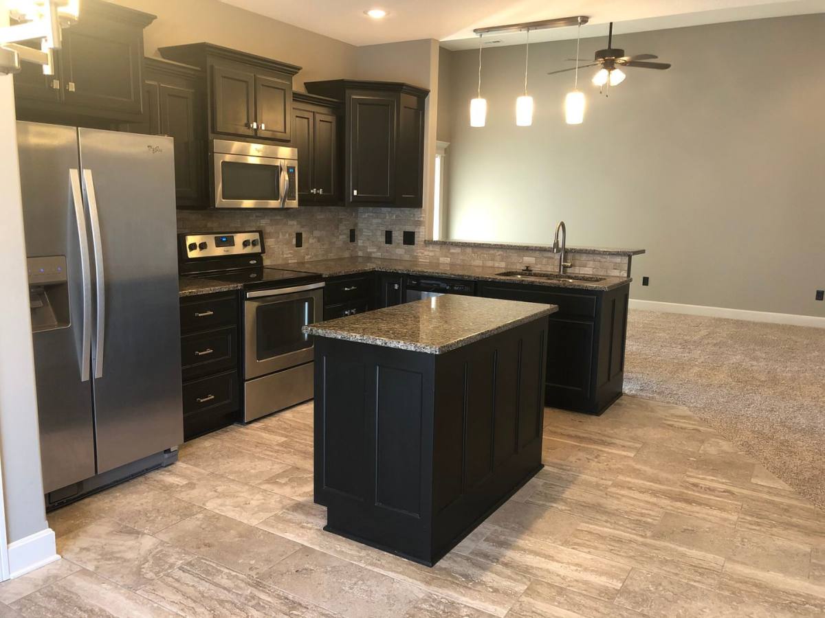 11661 Ridgeway Court, Saint Joseph, MO 64505 - Townhouse for Rent - Image 3