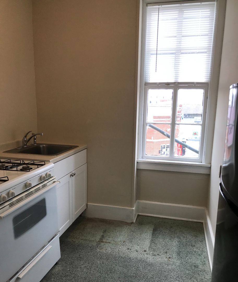 Apartment for rent at 402 S 4th St, Lafayette, IN 47901