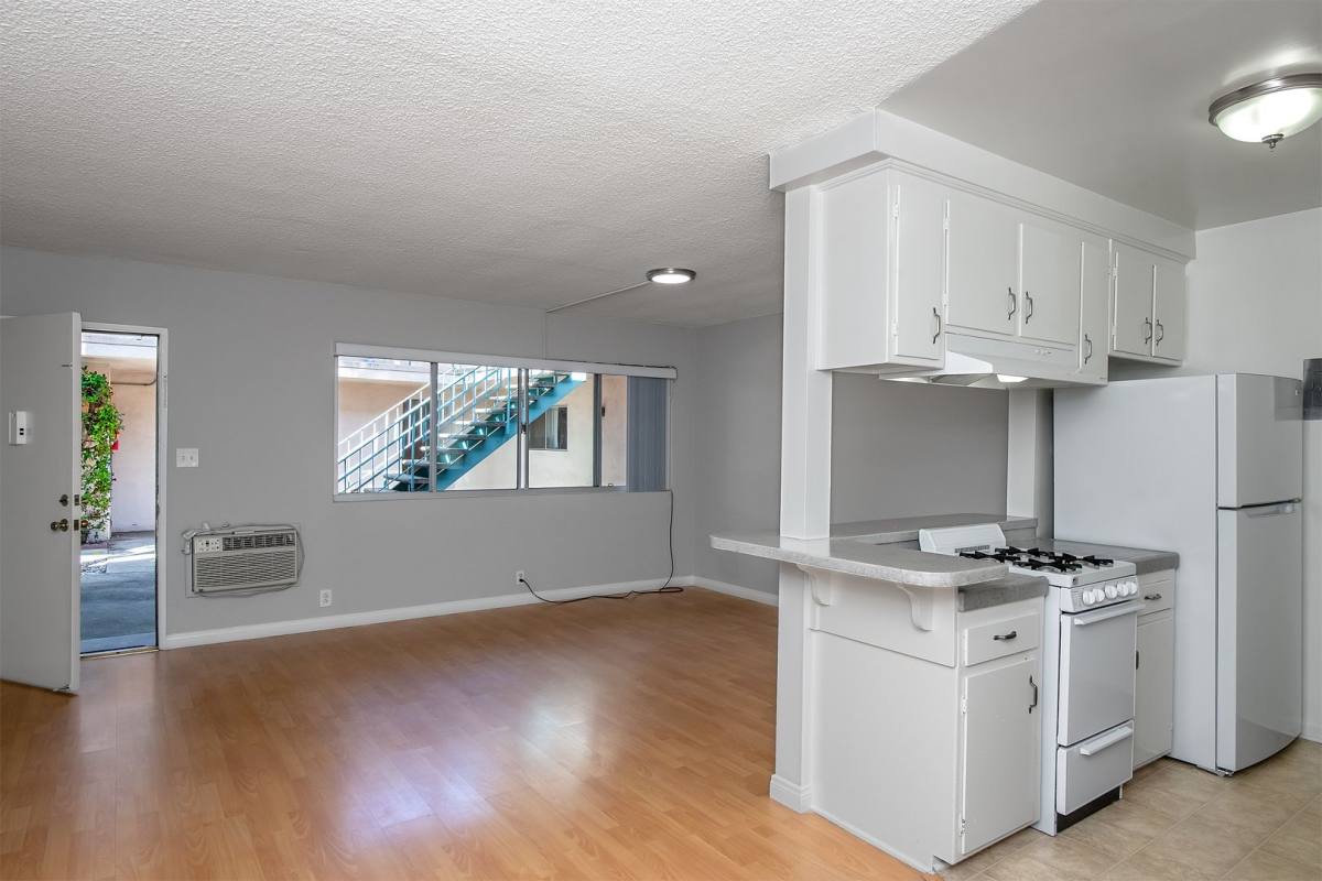 Apartment for rent at 1066 Spazier Ave, Glendale, CA 91201