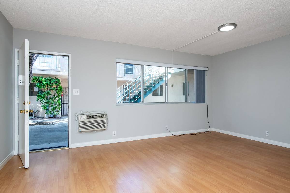 Apartment for rent at 1066 Spazier Ave, Glendale, CA 91201