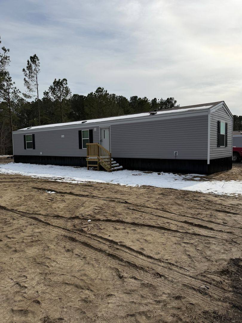 House for rent at 811 Bluebird Rd, Loris, SC 29569