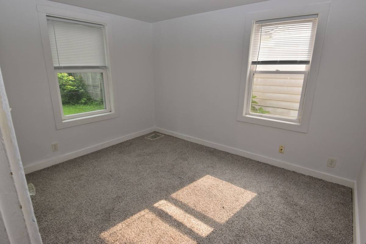 House for rent at 929 Beale St, South Bend, IN 46616