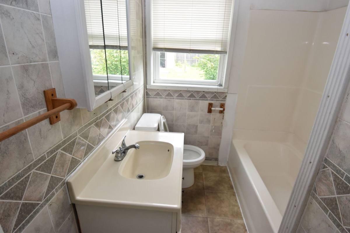 House for rent at 929 Beale St, South Bend, IN 46616