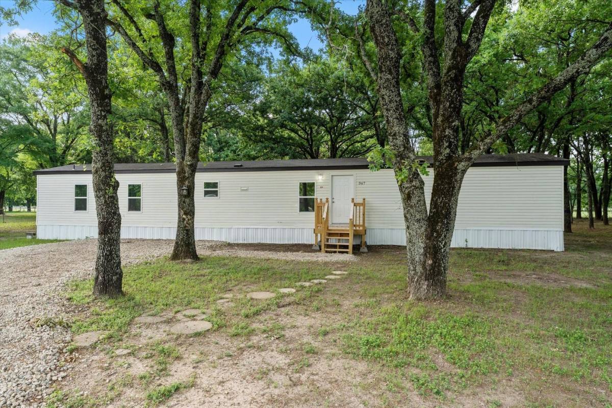 House for rent at 367 Box Rd, Mabank, TX 75156