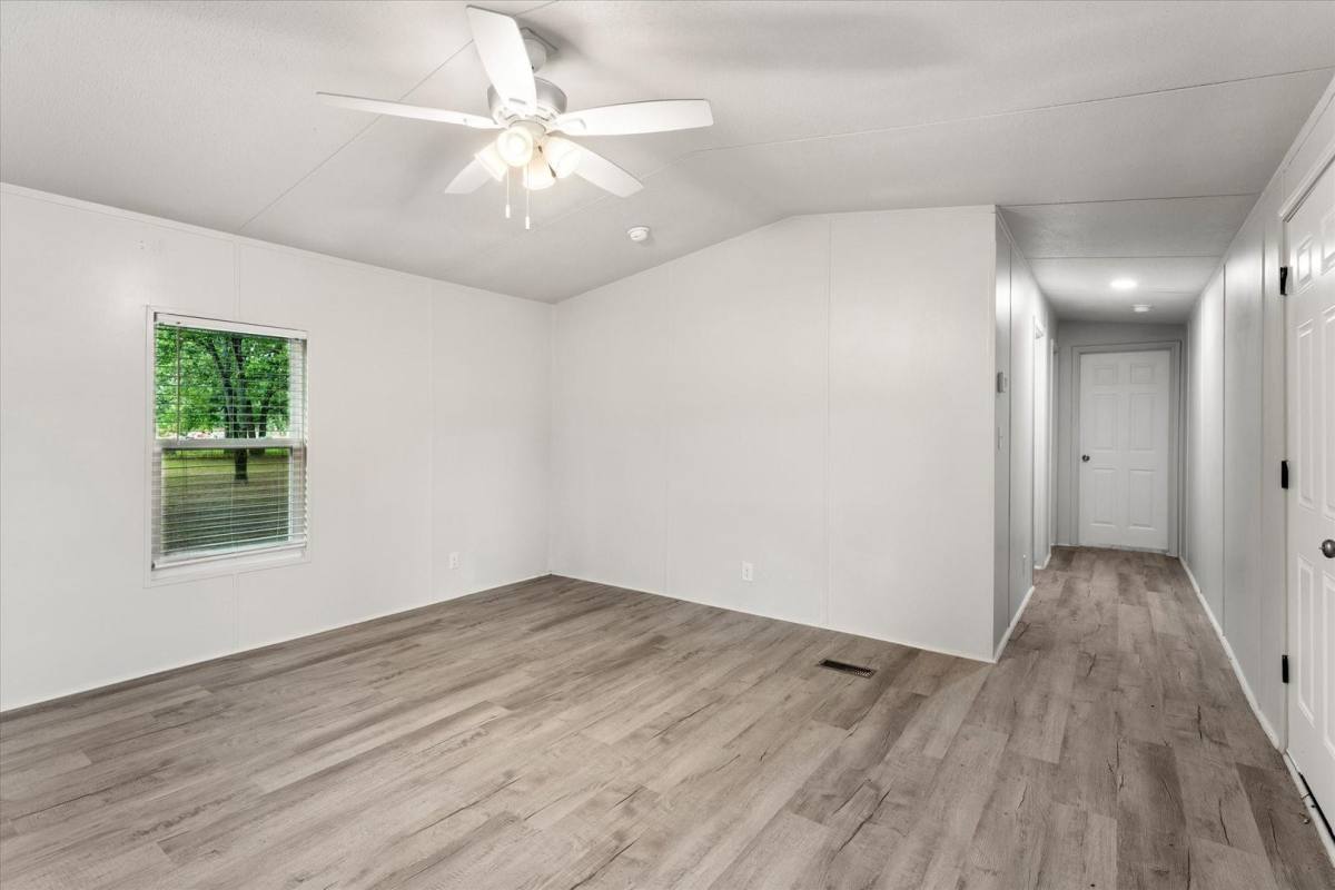 House for rent at 367 Box Rd, Mabank, TX 75156