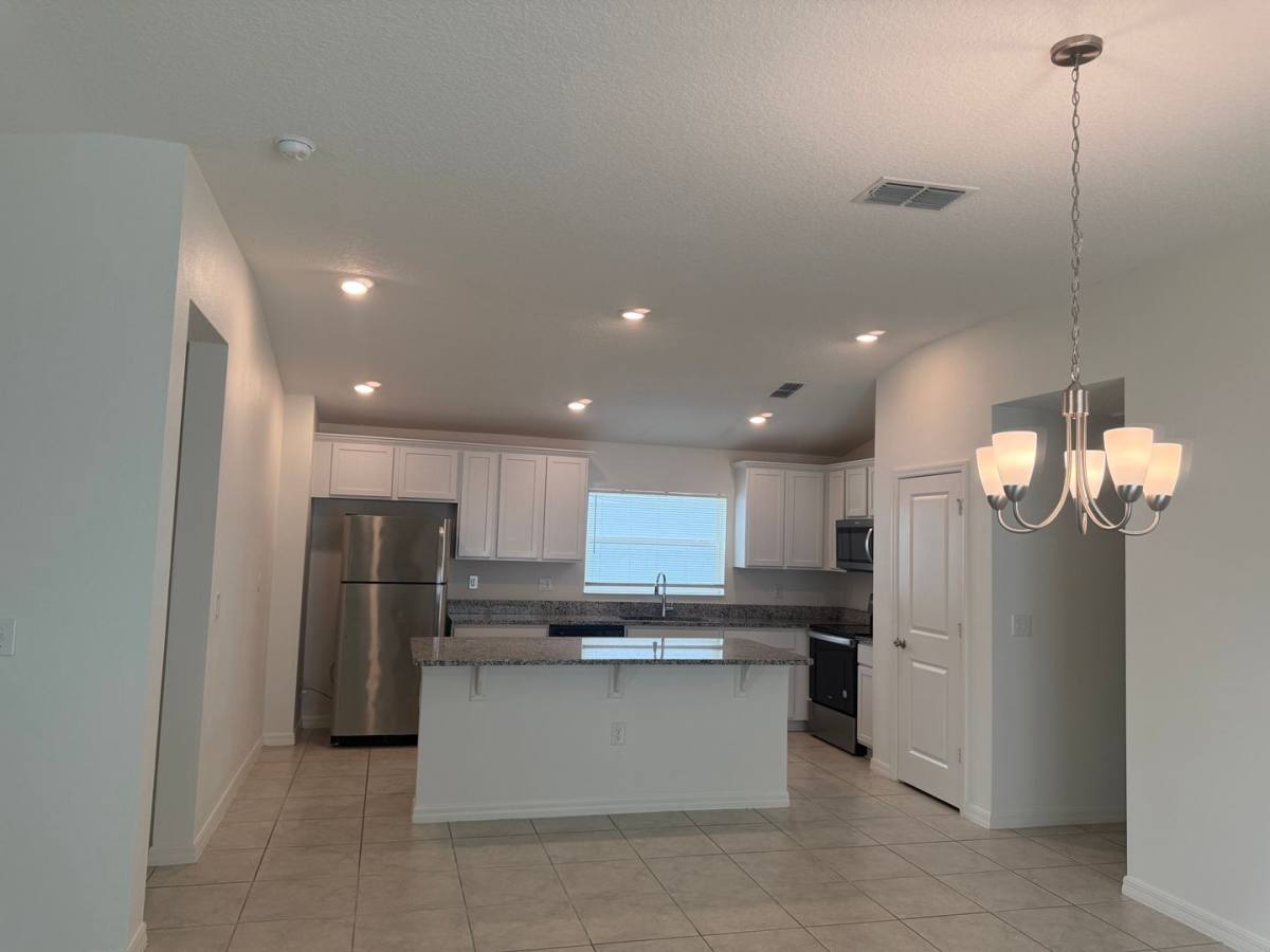House for rent at 711 Scrub Oak Hammock Rd, Davenport, FL 33837