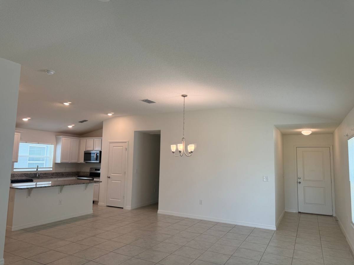 House for rent at 711 Scrub Oak Hammock Rd, Davenport, FL 33837