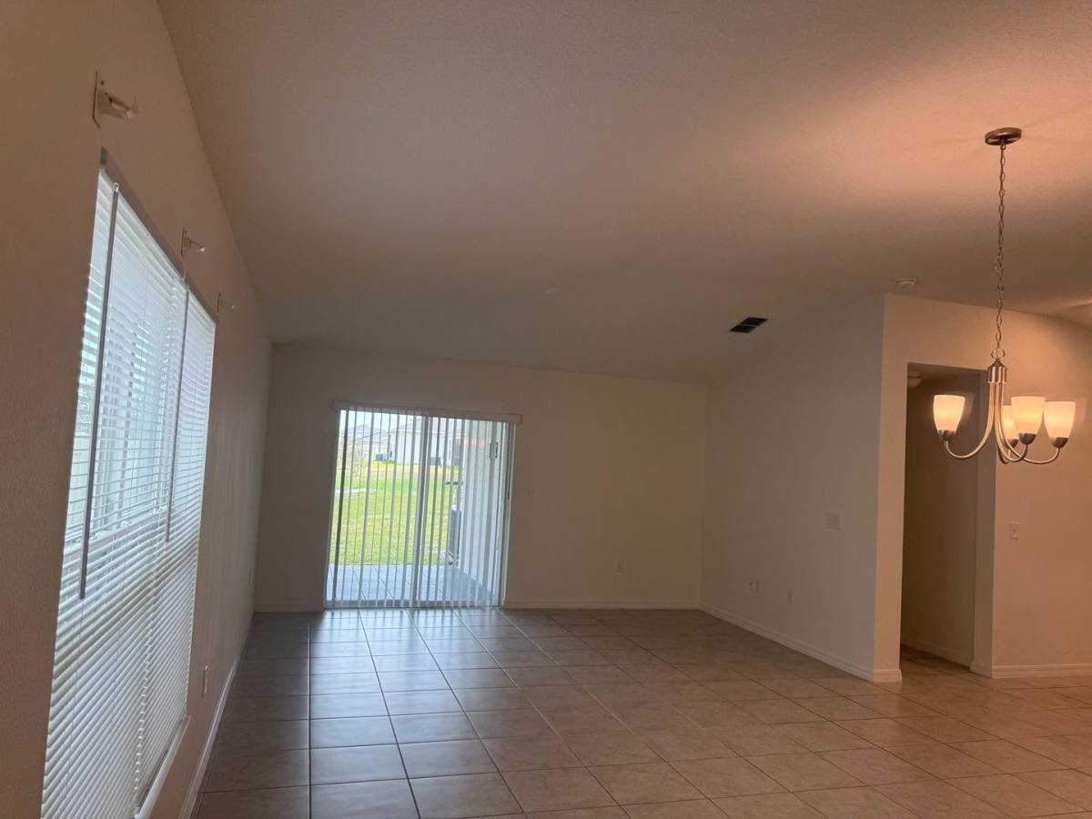 House for rent at 711 Scrub Oak Hammock Rd, Davenport, FL 33837
