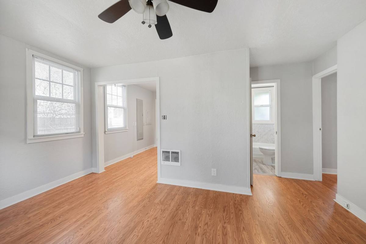 House for rent at 6832 SE 50th St, Portland, OR 97206