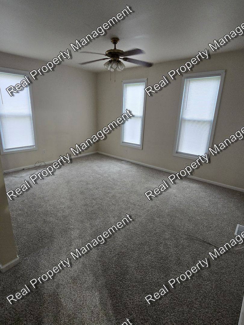 House for rent at 401 N Grant St, Crown Point, IN 46307