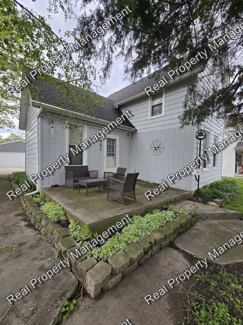House for rent at 401 N Grant St, Crown Point, IN 46307