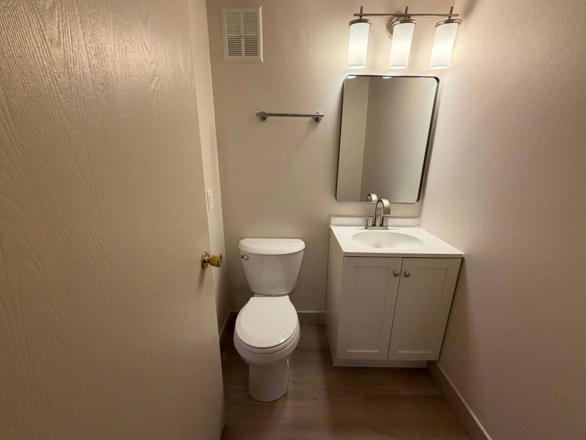 Apartment for rent at 1688 Shawano Ave, Green Bay, WI 54303