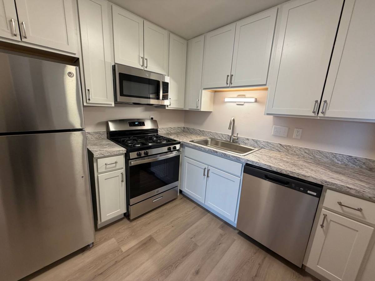 Apartment for rent at 1688 Shawano Ave, Green Bay, WI 54303