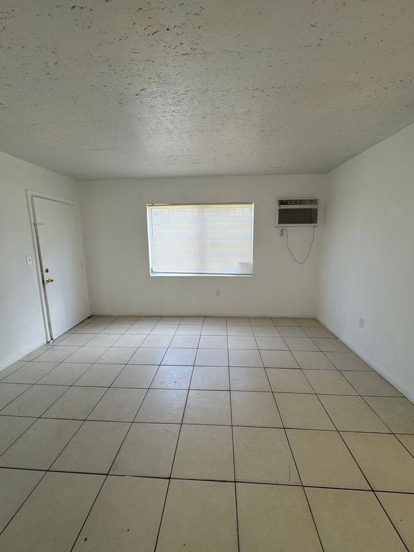 Apartment for rent at 1750 NE 149 St, Miami, FL 33181