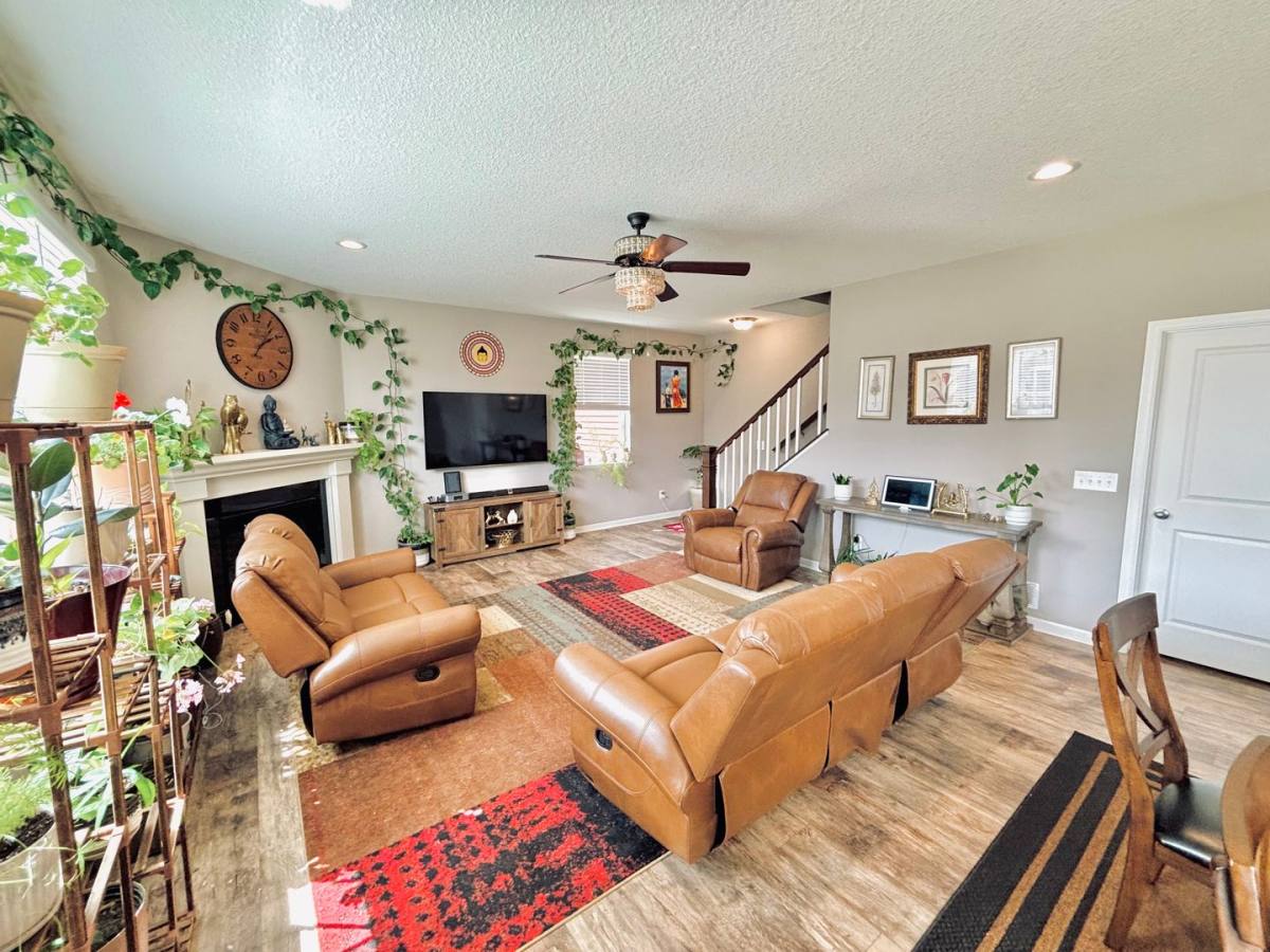 House for rent at 1533 Linwood Circle, Shakopee, MN 55379
