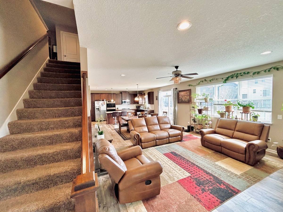 House for rent at 1533 Linwood Circle, Shakopee, MN 55379