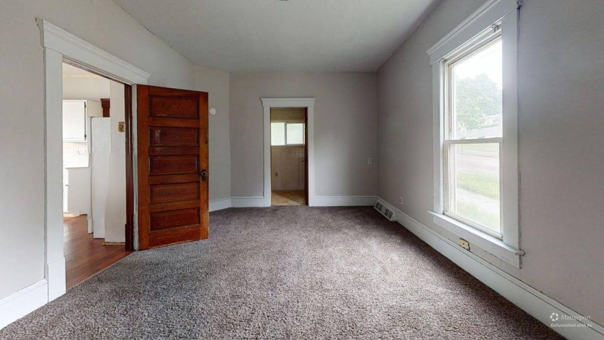 Apartment for rent at 822 Hazel St, Akron, OH 44305