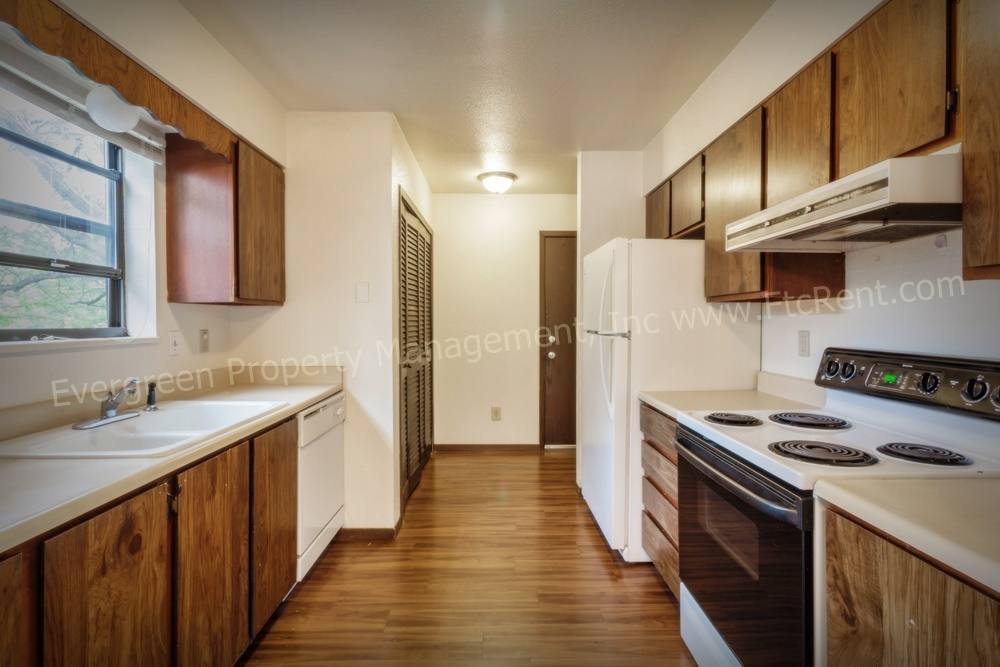 Apartment for rent at 904-906 Camelot Court, Fort Collins, CO 80525