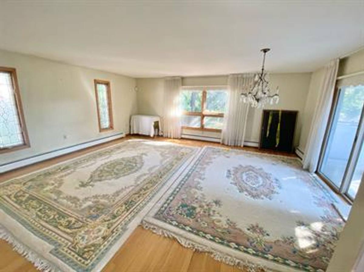 House for rent at 8 Greenwood Ave, Essex, VT 05451