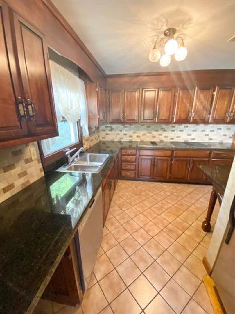 House for rent at 8 Greenwood Ave, Essex, VT 05451
