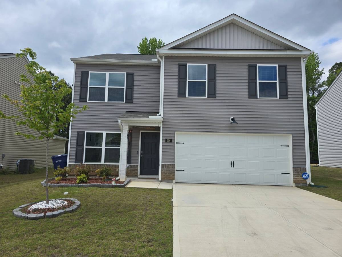 House for rent at 266 Palm Dr, Sanford, NC 27332