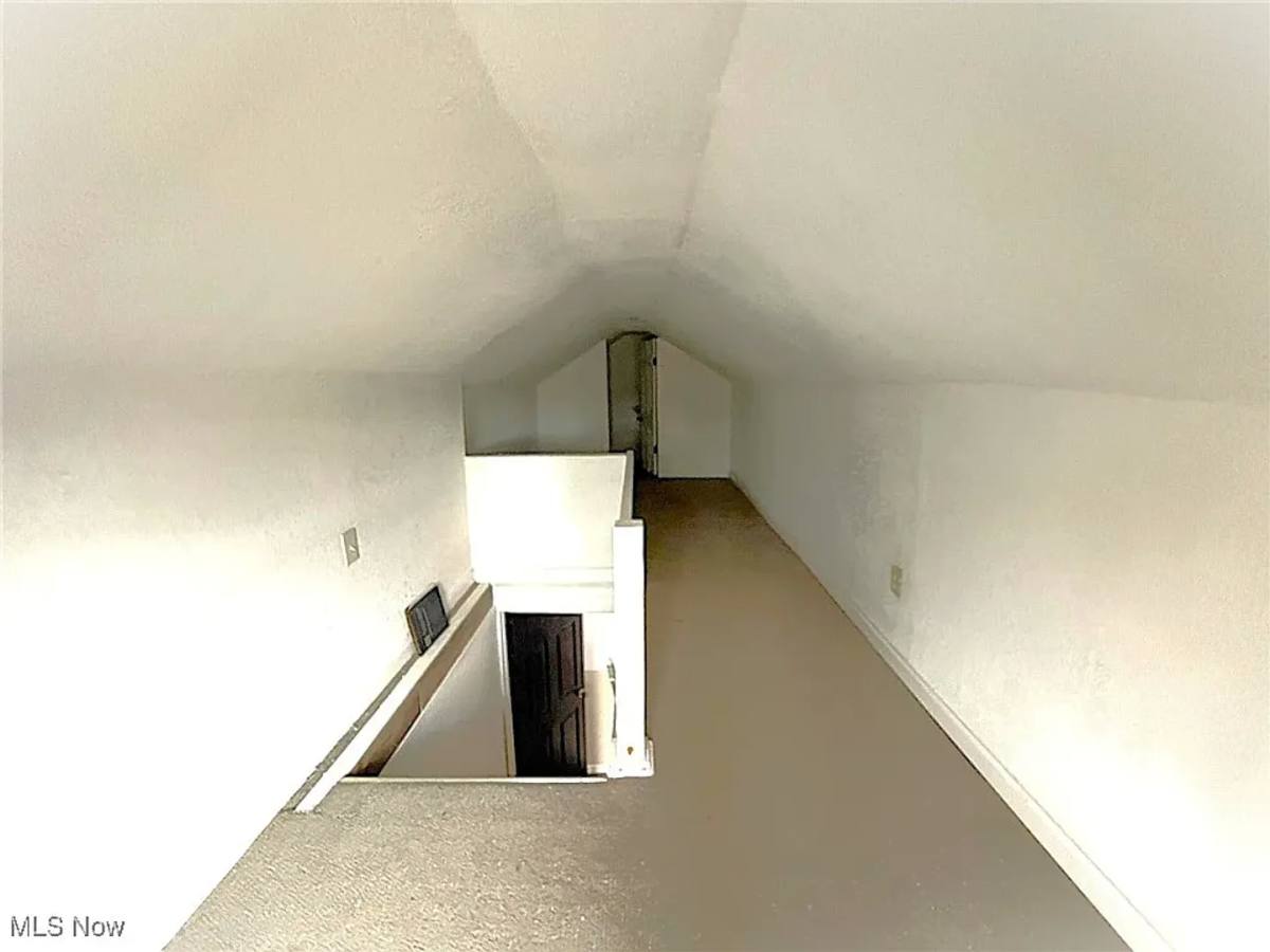 Apartment for rent at 906 Daniels Ave, Lima, OH 45805