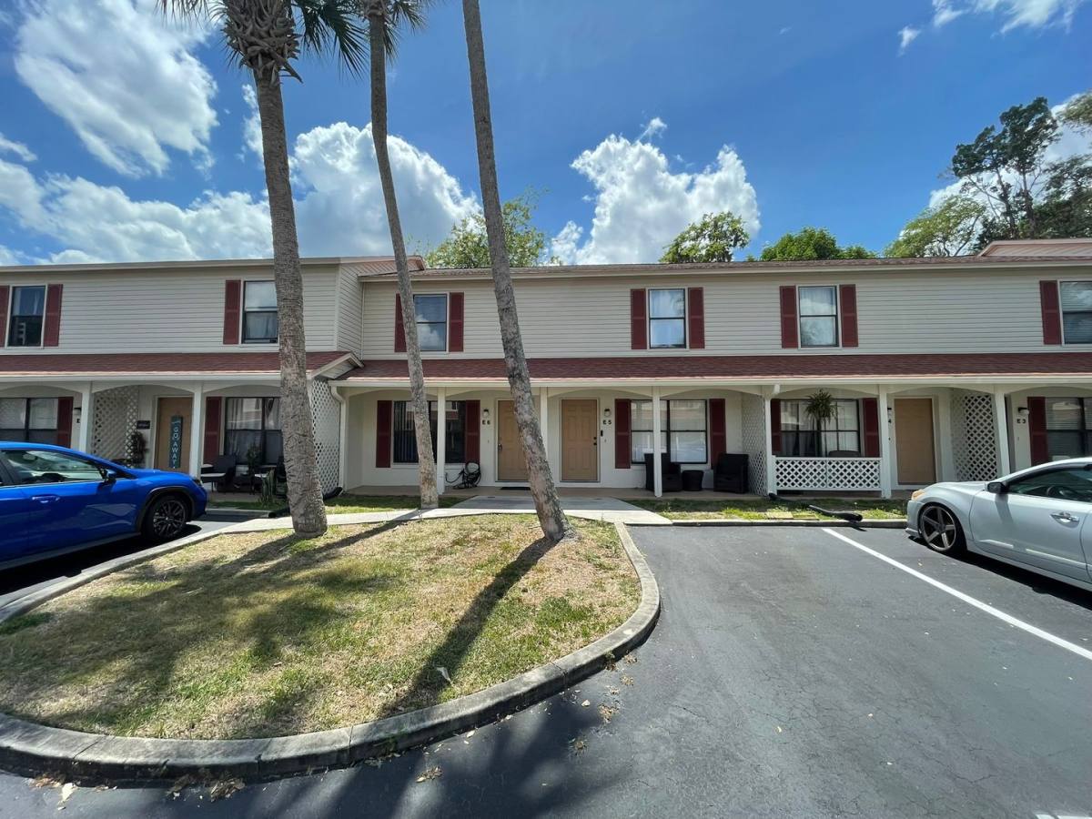 Townhouse for rent at 980 Canal View Blvd, Port Orange, FL 32129