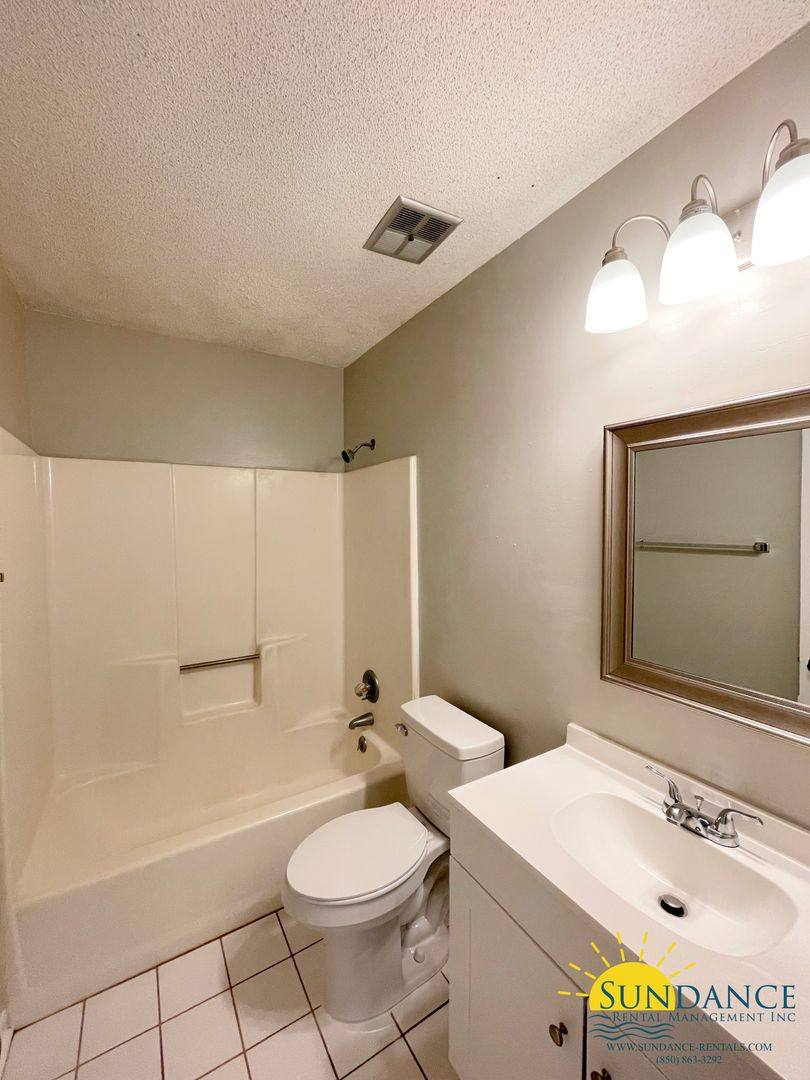 Apartment for rent at 790-C Navy St, Fort Walton Beach, FL 32547