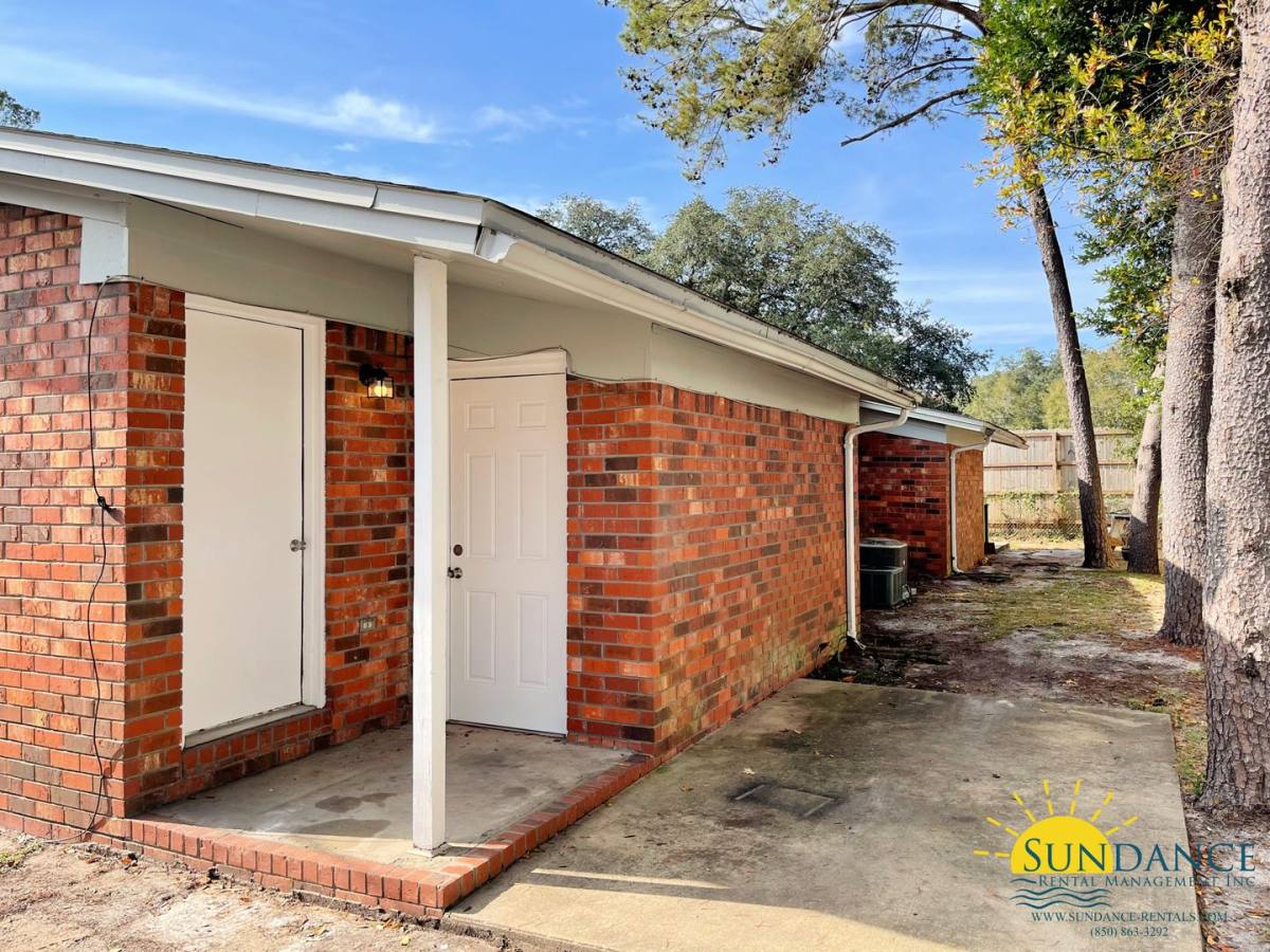 Apartment for rent at 790-C Navy St, Fort Walton Beach, FL 32547