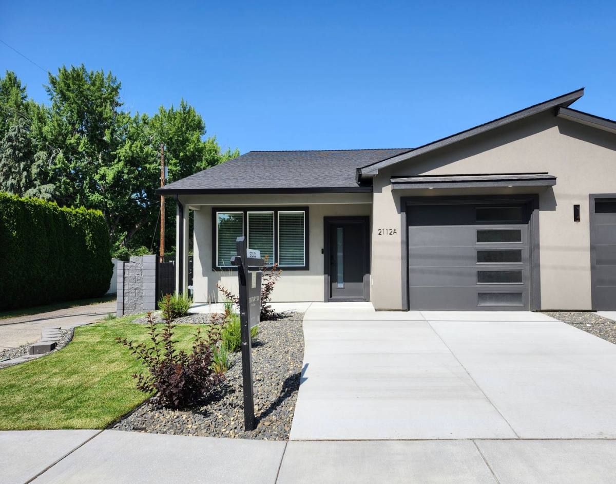 Townhouse for rent at 2112 N Rd, Pasco, WA 99301