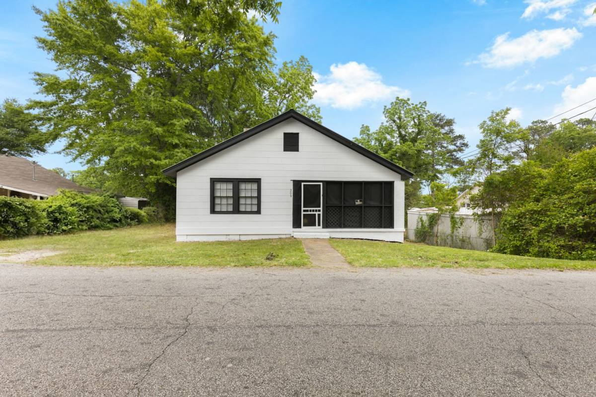 House for rent at 305 N 16th St, Opelika, AL 36801