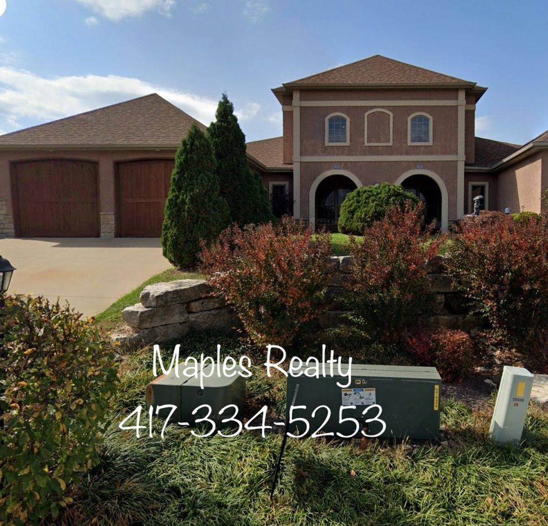 House for rent at 123 N Tuscany Dr, Hollister, MO 65672