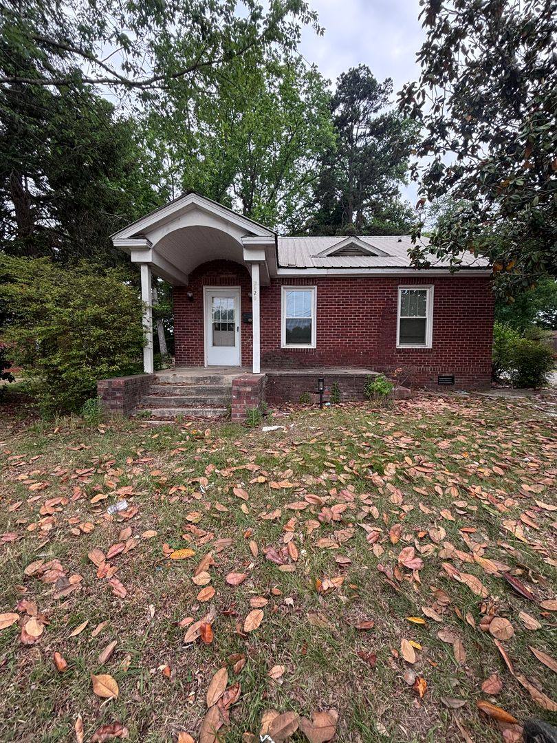 House for rent at 3829 N Sharon Amity Rd, Charlotte, NC 28205