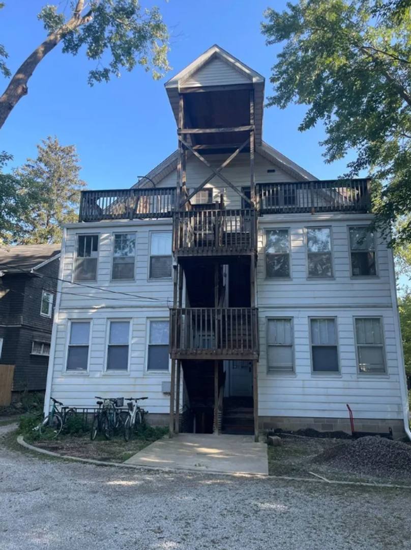 Apartment for rent at 709 W Nevada St, Urbana, IL 61801
