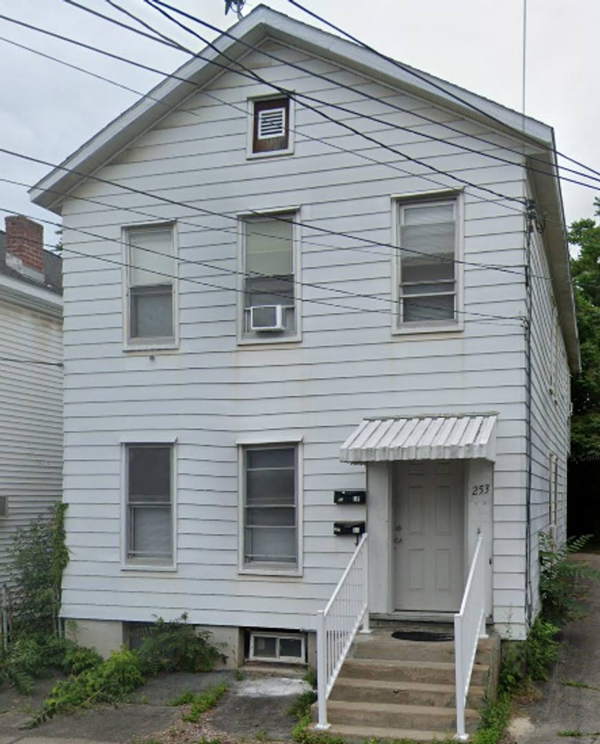 Apartment for rent at 253 Park Place, Schenectady, NY 12305