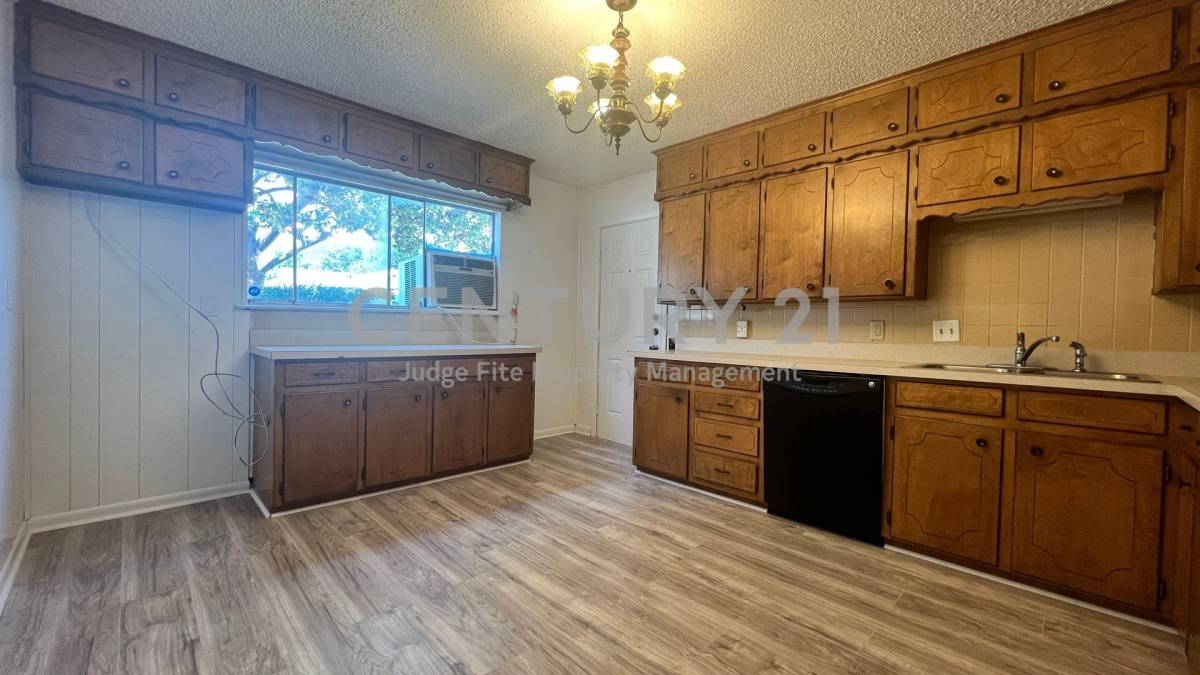 House for rent at 5429 Farnsworth Ave, Fort Worth, TX 76107