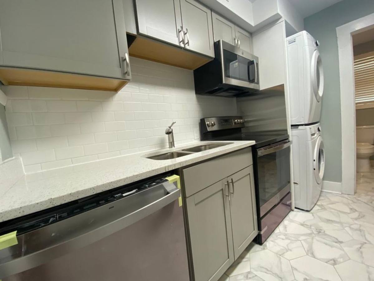 Apartment for rent at 1203 Atlantic Ave, Savannah, GA 31401