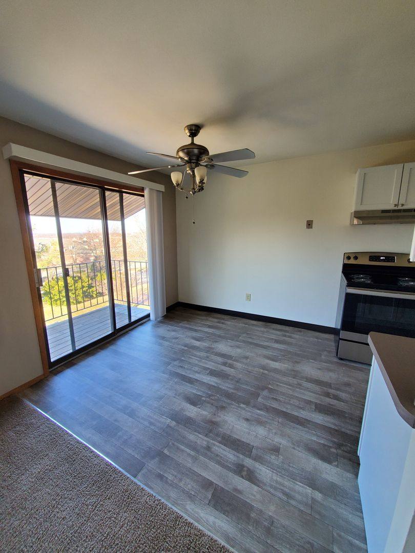 Apartment for rent at 1371 Sunnyridge Rd, Pewaukee, WI 53072