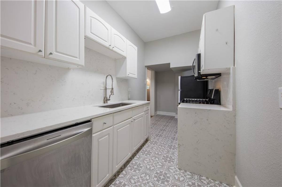 Townhouse for rent at 405 E 32nd St #B, Austin, TX 78705