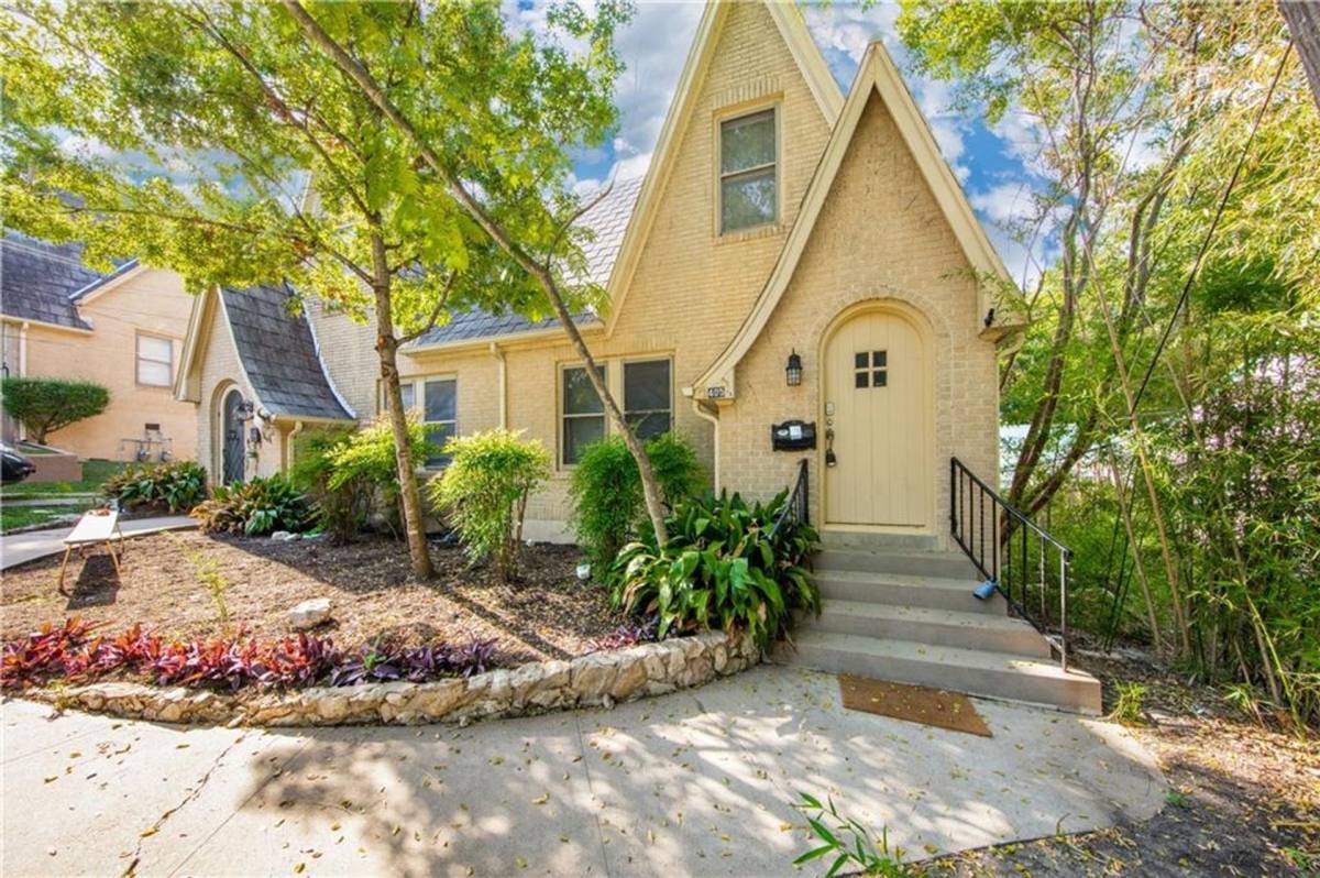 Townhouse for rent at 405 E 32nd St #B, Austin, TX 78705