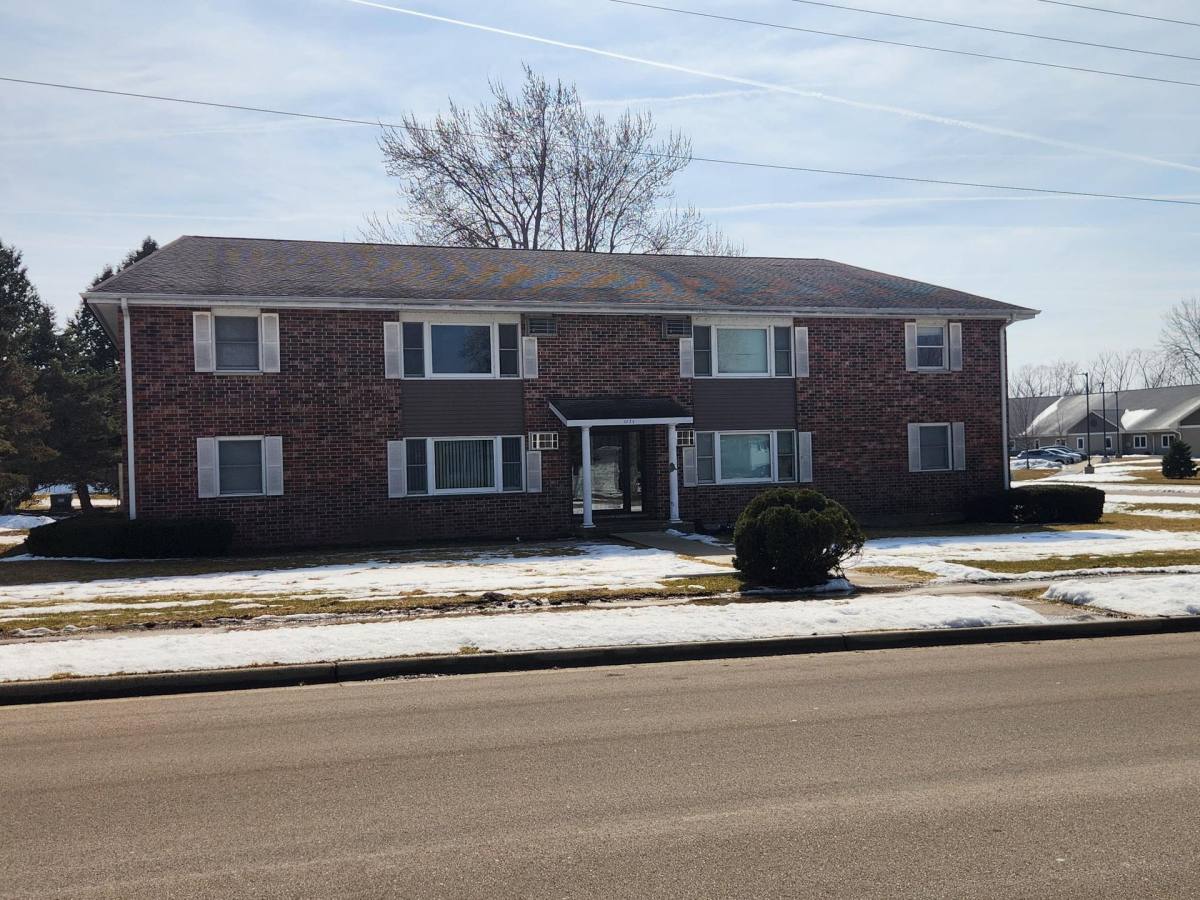 Apartment for rent at 1155 Breckenridge St, Mayville, WI 53050