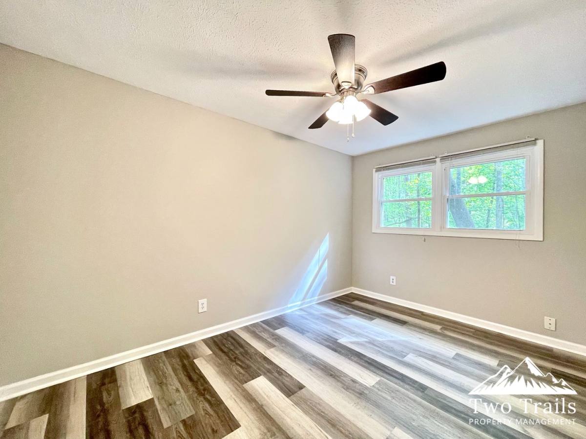 Apartment for rent at 555 Finley Cove Rd, Hendersonville, NC 28739